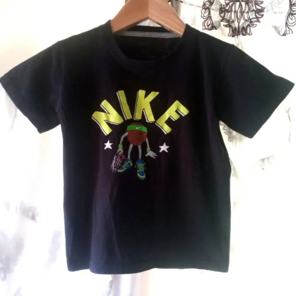 Nike t shirt size 7 (box S) - Picture 1 of 3